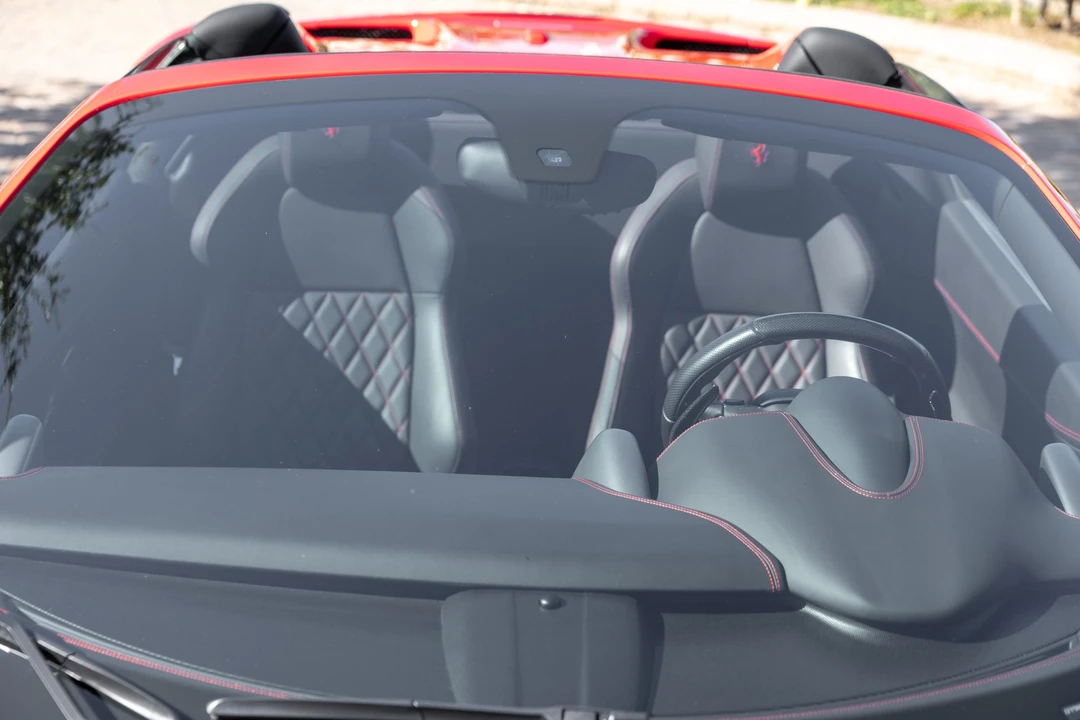 2014 Ferrari 458 Spider - Image 27 of 31