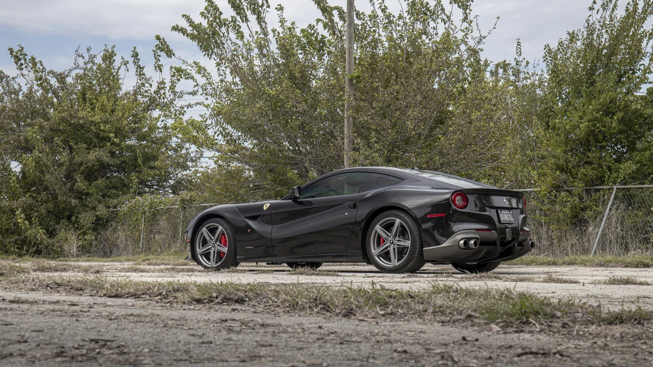 2014 Ferrari F12berlinetta - Image 28 of 31