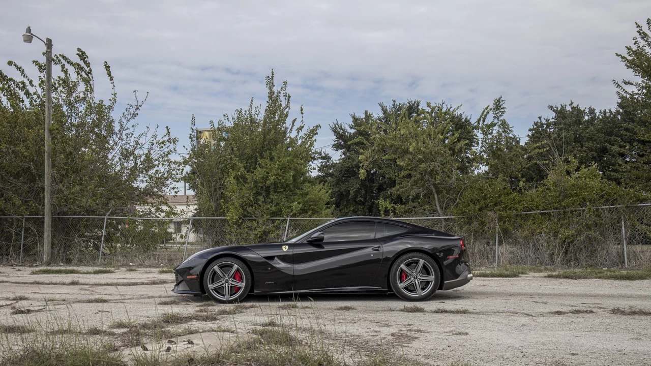 2014 Ferrari F12berlinetta - Image 27 of 31