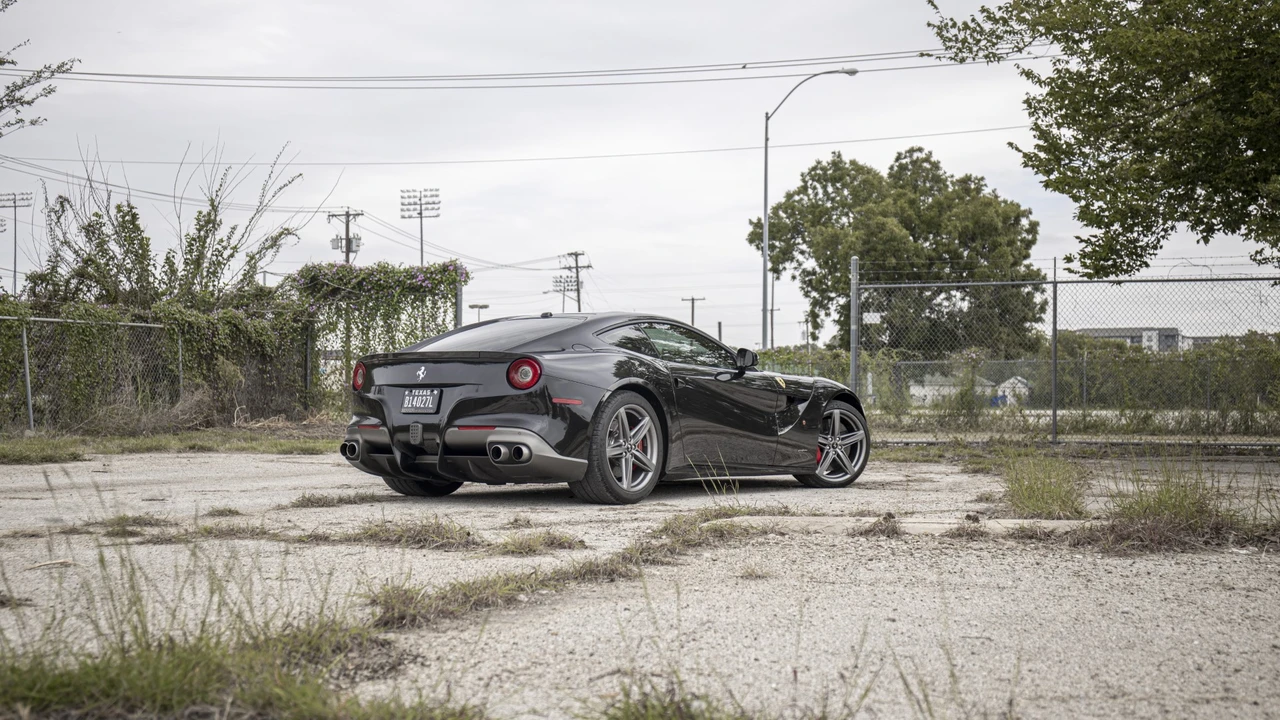 2014 Ferrari F12berlinetta - Image 6 of 31