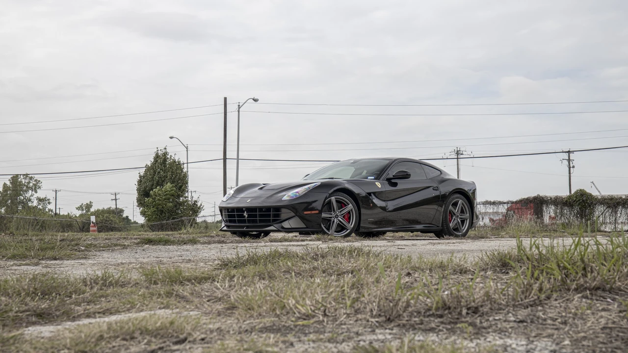2014 Ferrari F12berlinetta - Image 19 of 31