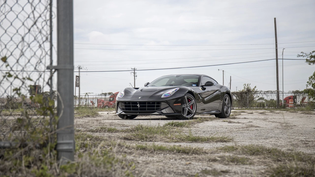 2014 Ferrari F12berlinetta - Image 16 of 31
