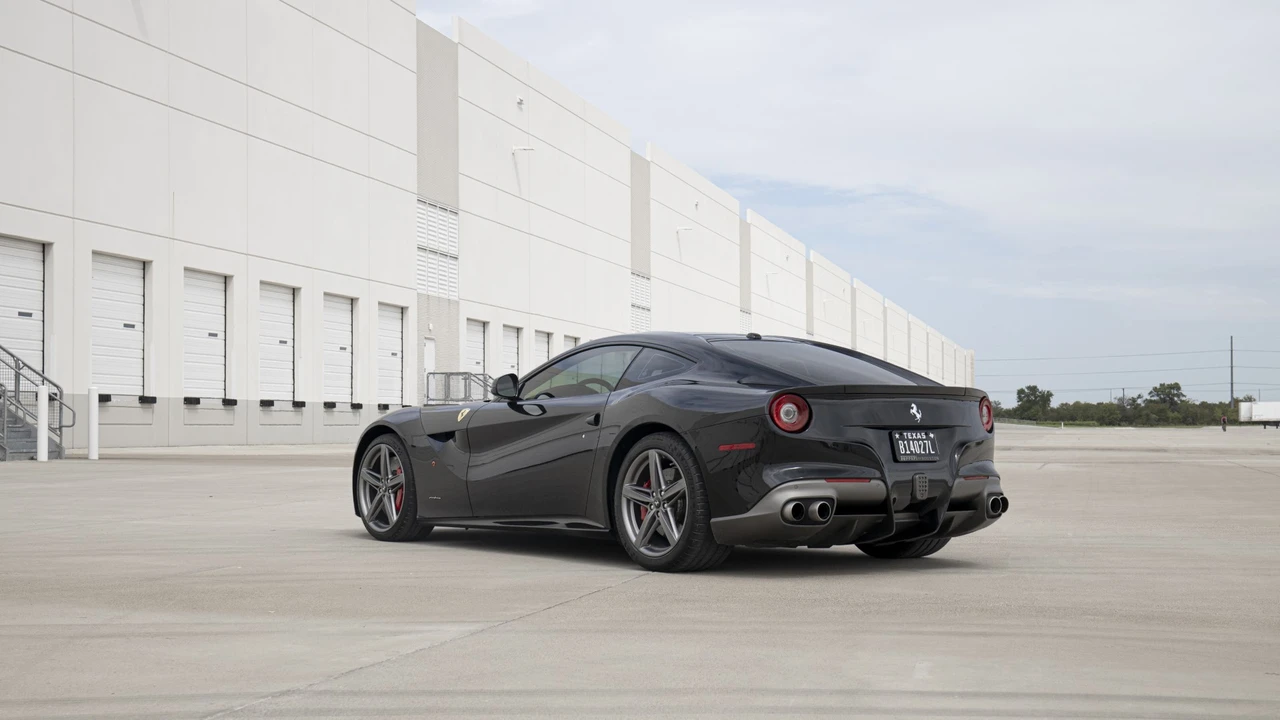 2014 Ferrari F12berlinetta - Image 29 of 31