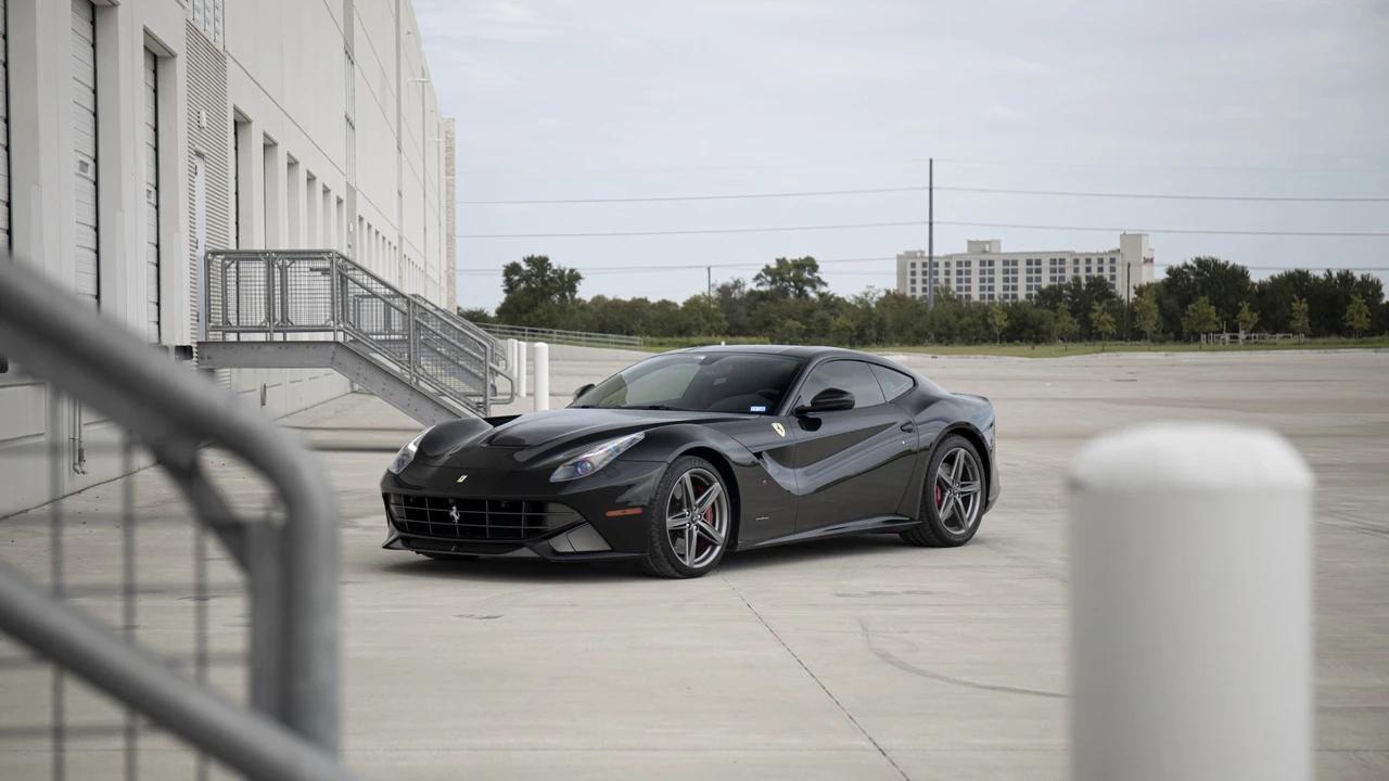 2014 Ferrari F12berlinetta - Image 14 of 31