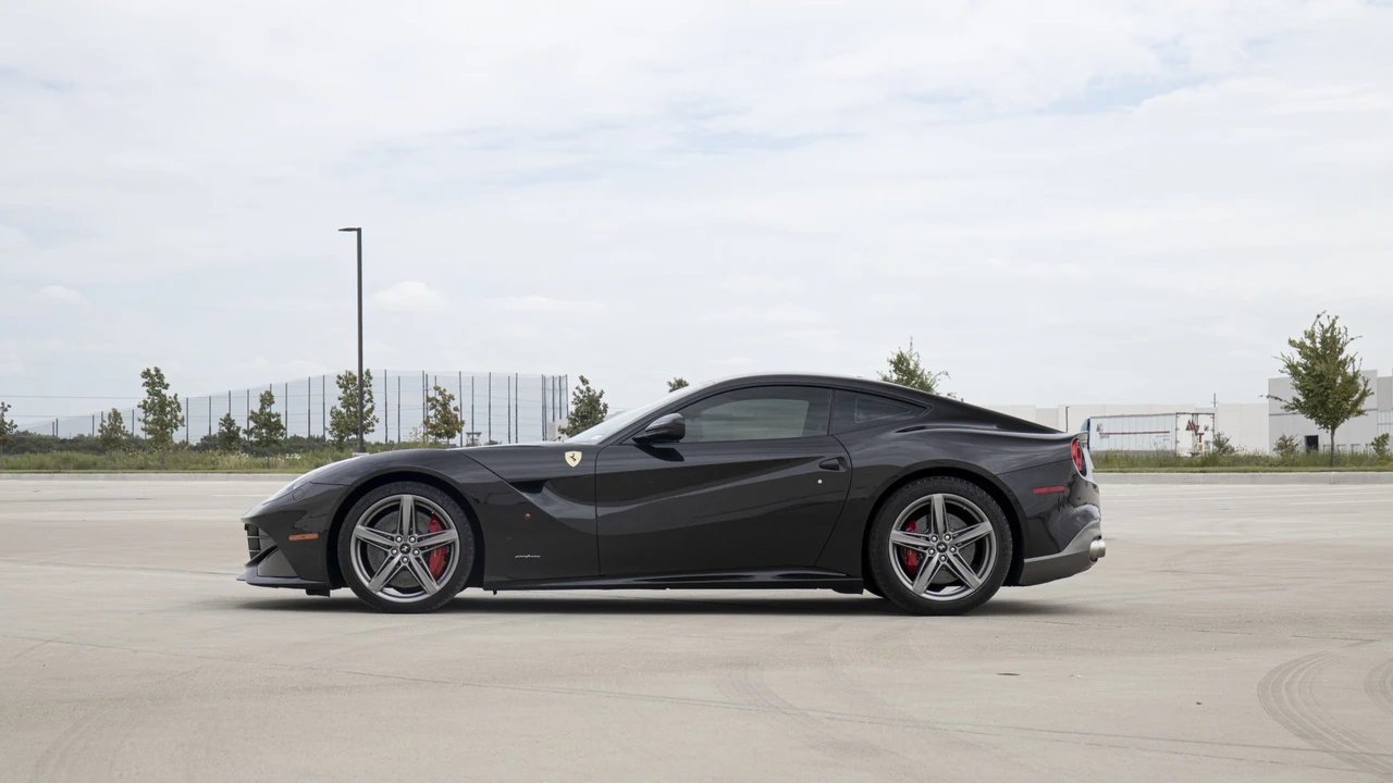 2014 Ferrari F12berlinetta - Image 26 of 31