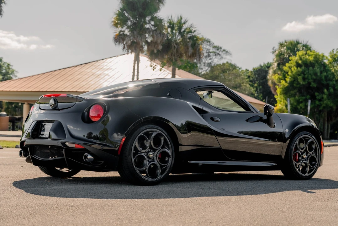 2015 Alfa Romeo 4C Coupe - Image 6 of 31