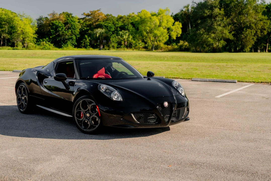 2015 Alfa Romeo 4C Coupe - Image 11 of 31
