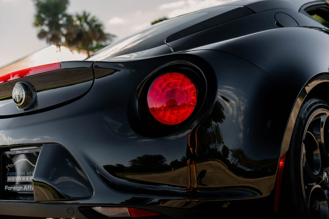 2015 Alfa Romeo 4C Coupe - Image 21 of 31