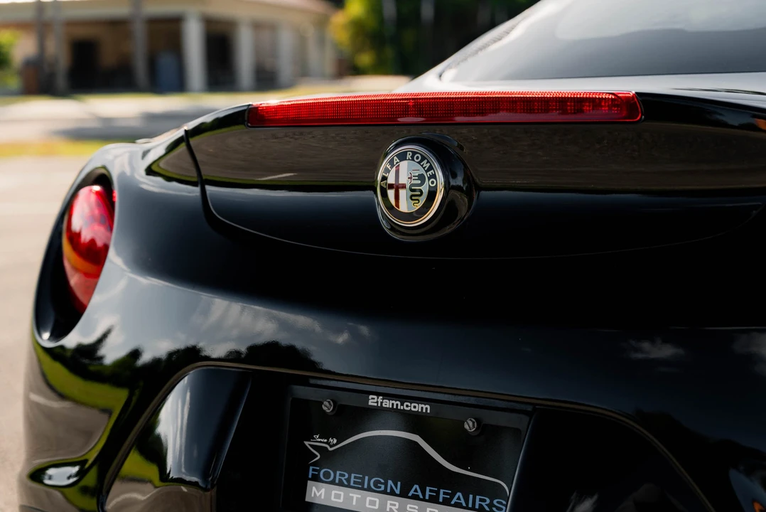 2015 Alfa Romeo 4C Coupe - Image 22 of 31