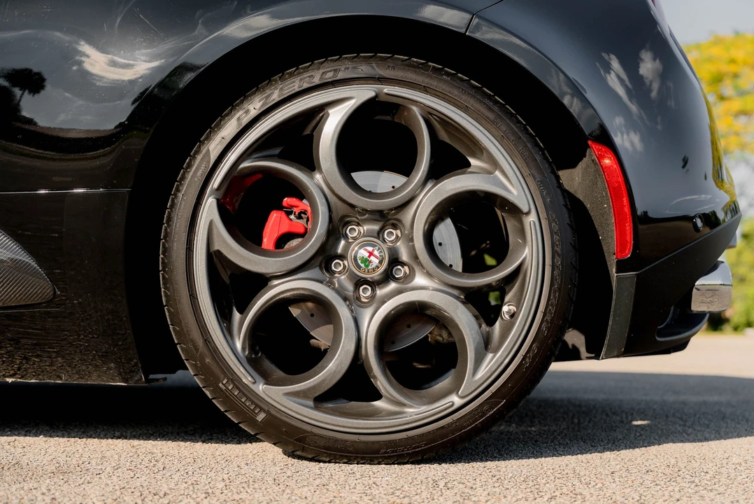 2015 Alfa Romeo 4C Coupe - Image 30 of 31