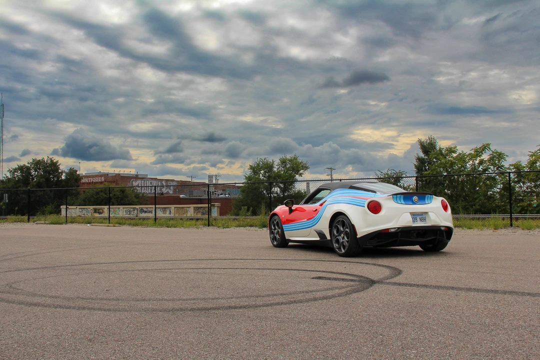 2015 Alfa Romeo 4C Coupe - Image 29 of 31