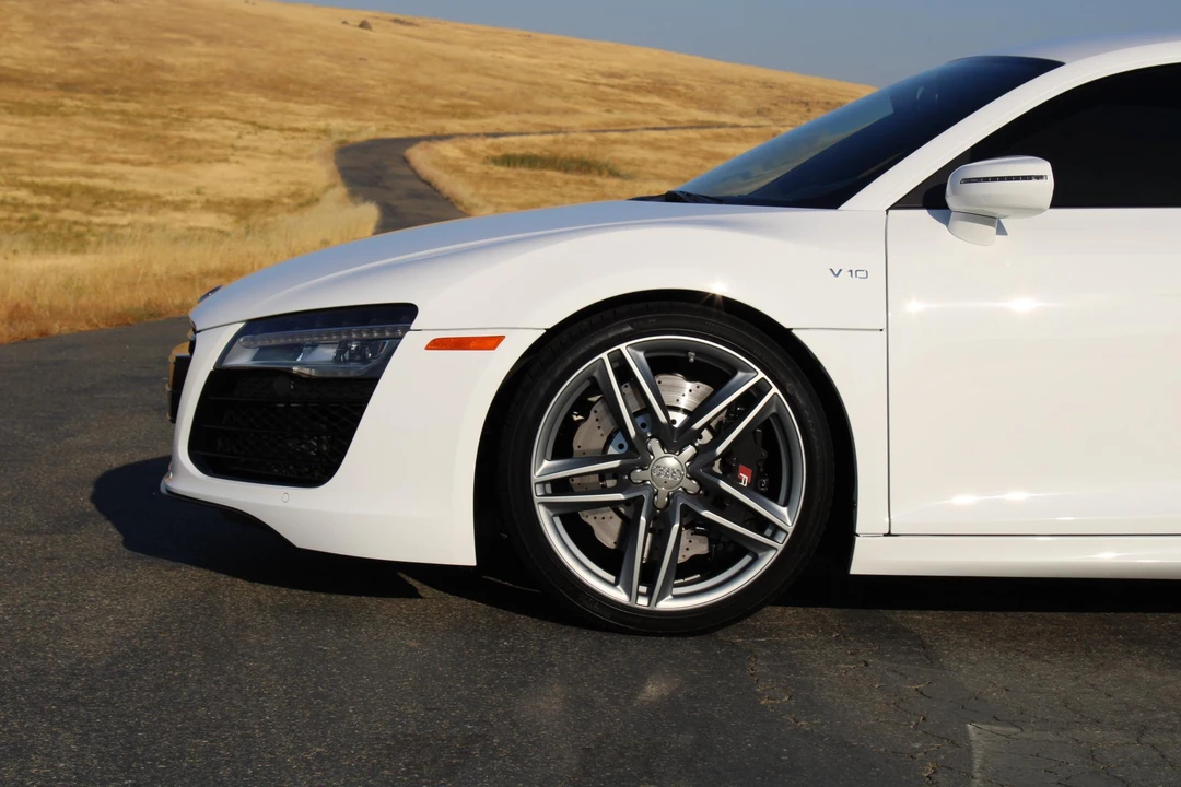 2015 Audi 42 R8 - Image 23 of 31