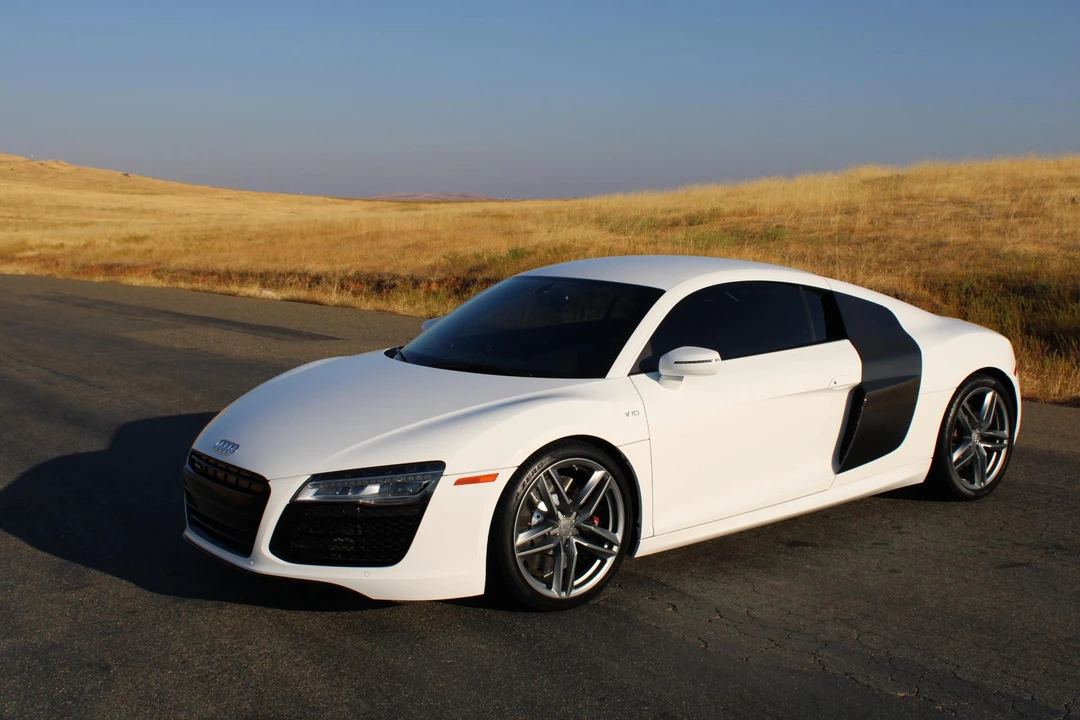 2015 Audi 42 R8 - Image 4 of 31