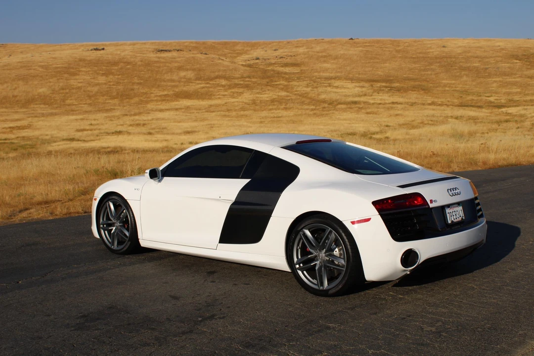 2015 Audi 42 R8 - Image 5 of 31