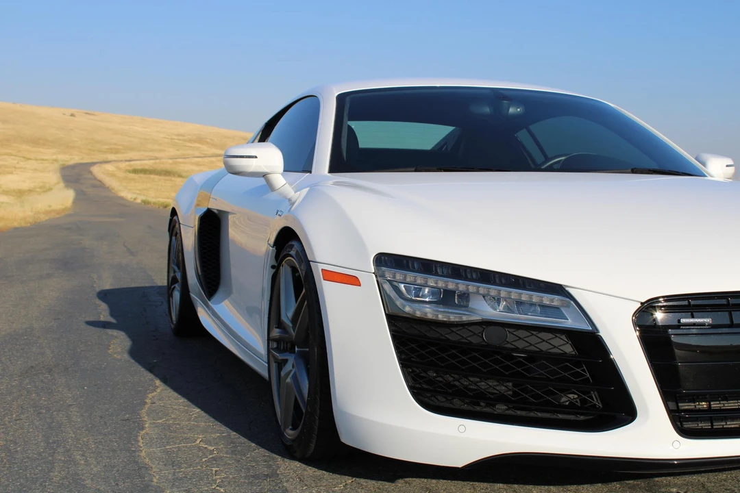 2015 Audi 42 R8 - Image 20 of 31