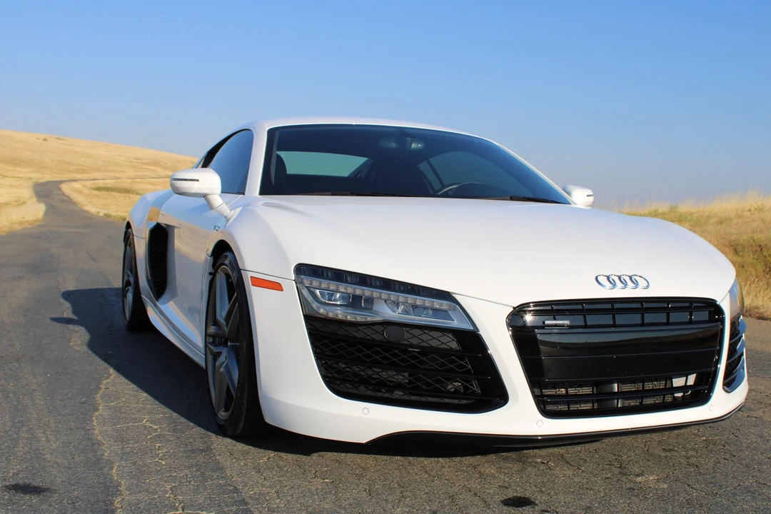 2015 Audi 42 R8 - Image 16 of 31
