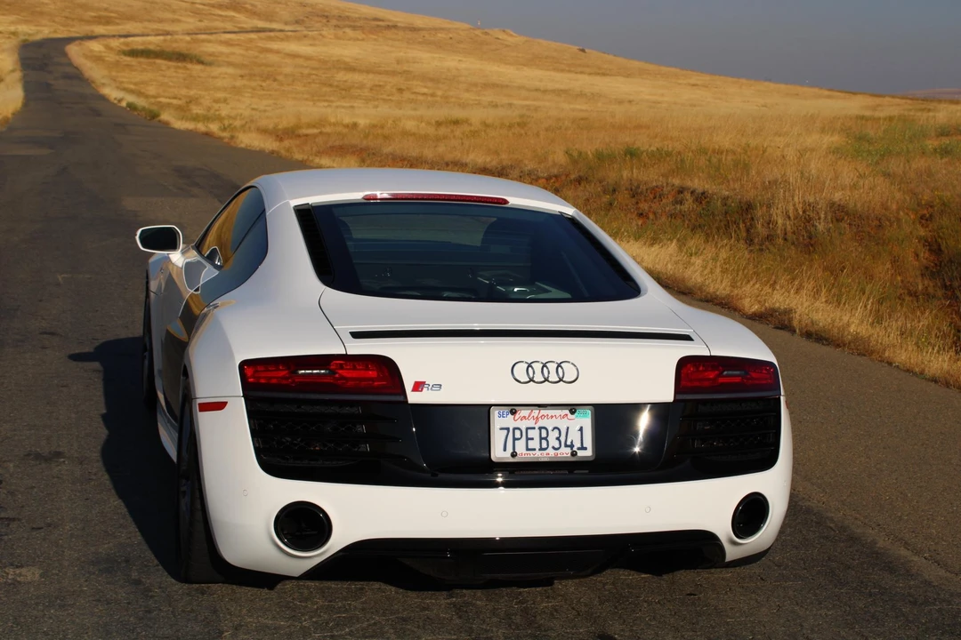 2015 Audi 42 R8 - Image 6 of 31