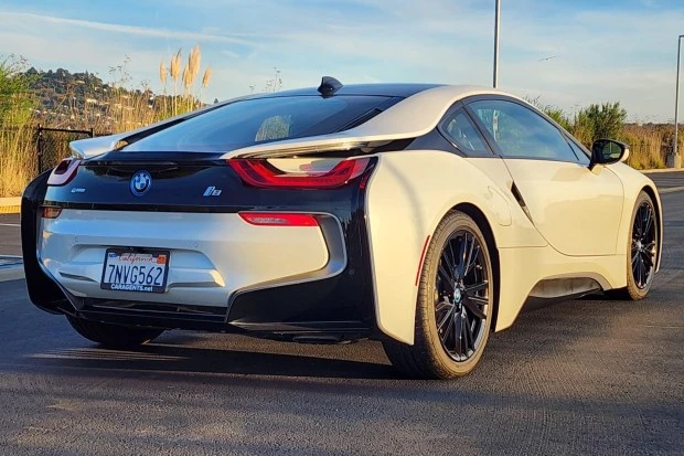 2015 BMW i8 - Image 2 of 6