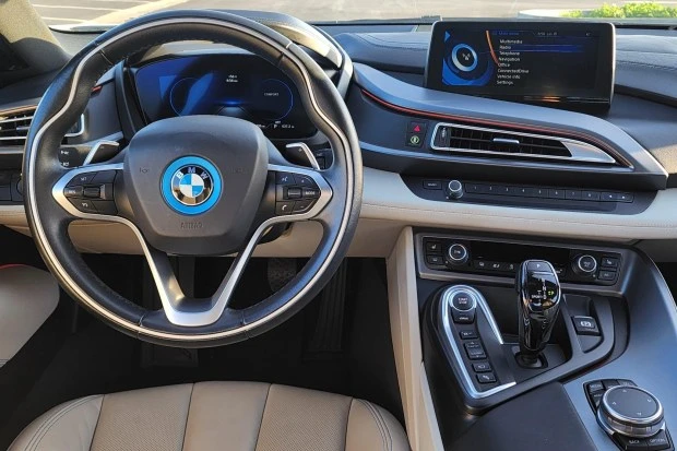 2015 BMW i8 - Image 5 of 6