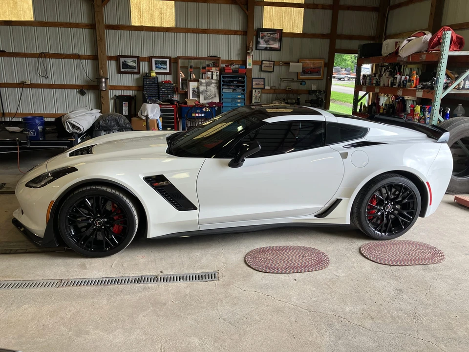2015 Chevrolet Corvette C7 Z06 - Image 2 of 31