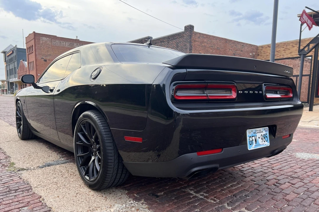 2015 Dodge Challenger SRT Hellcat 3rd Gen - Image 3 of 31