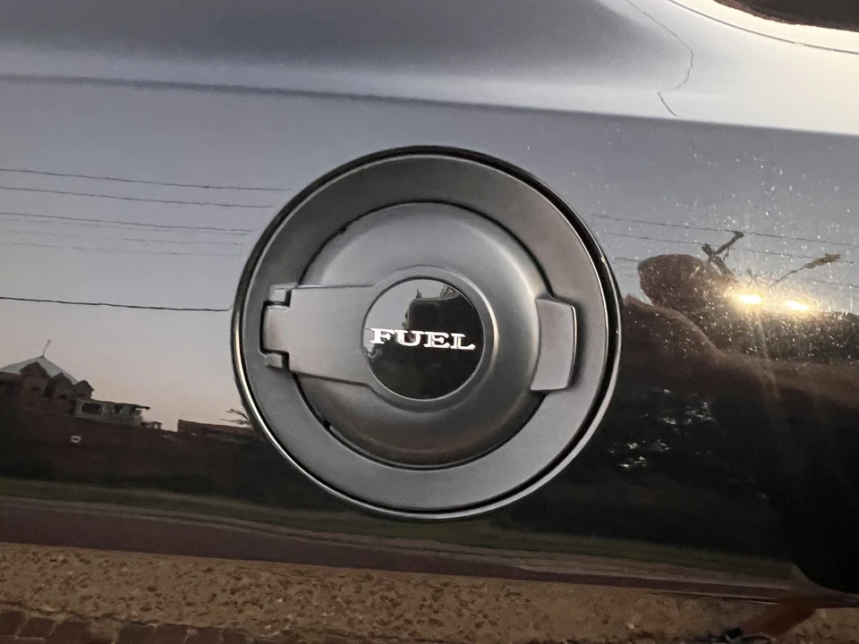 2015 Dodge Challenger SRT Hellcat 3rd Gen - Image 28 of 31