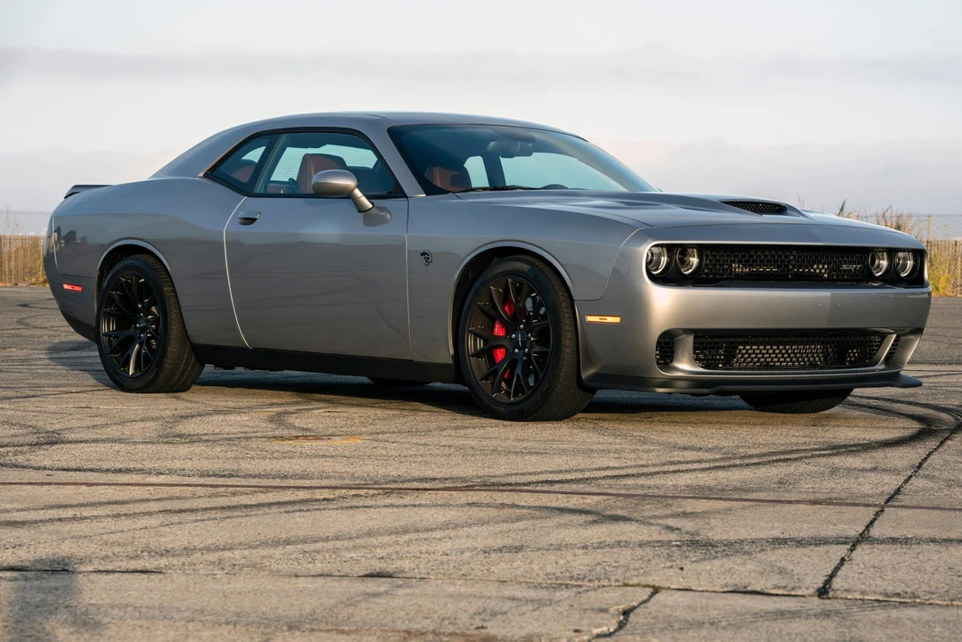 2015 Dodge Challenger SRT Hellcat 3rd Gen - Image 22 of 31