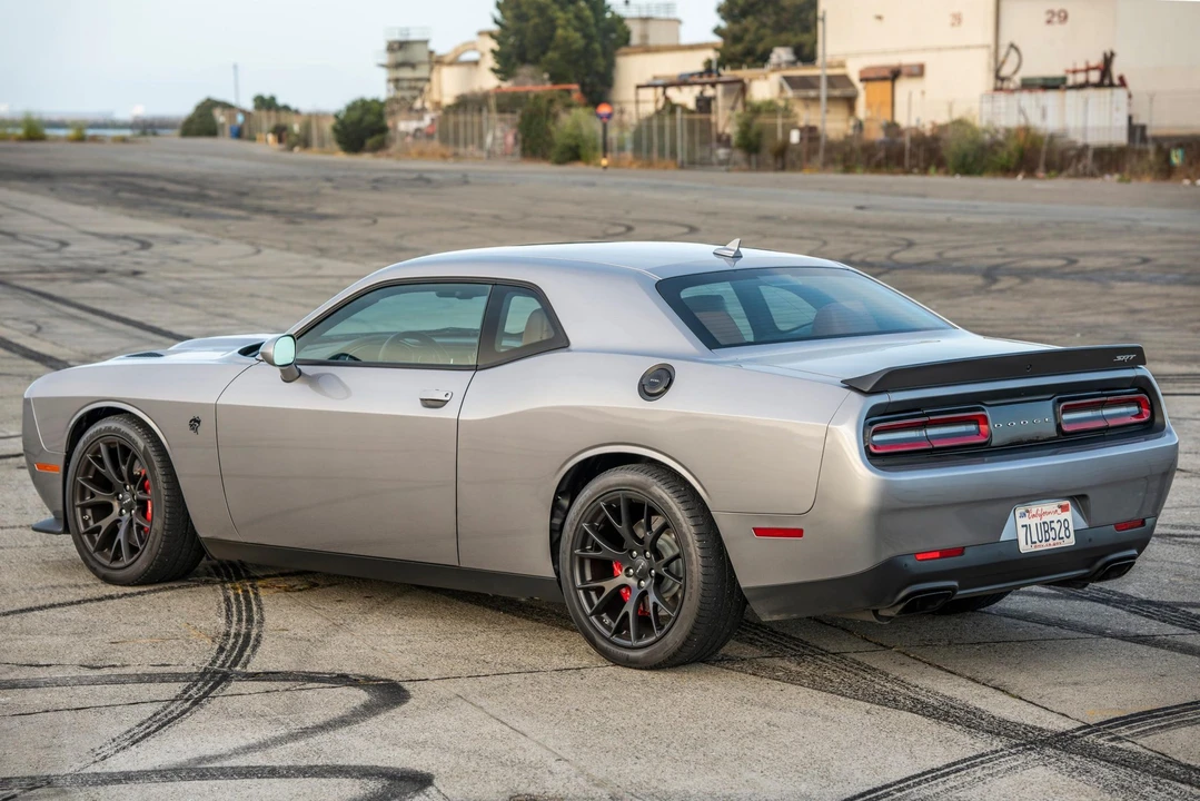 2015 Dodge Challenger SRT Hellcat 3rd Gen - Image 7 of 31