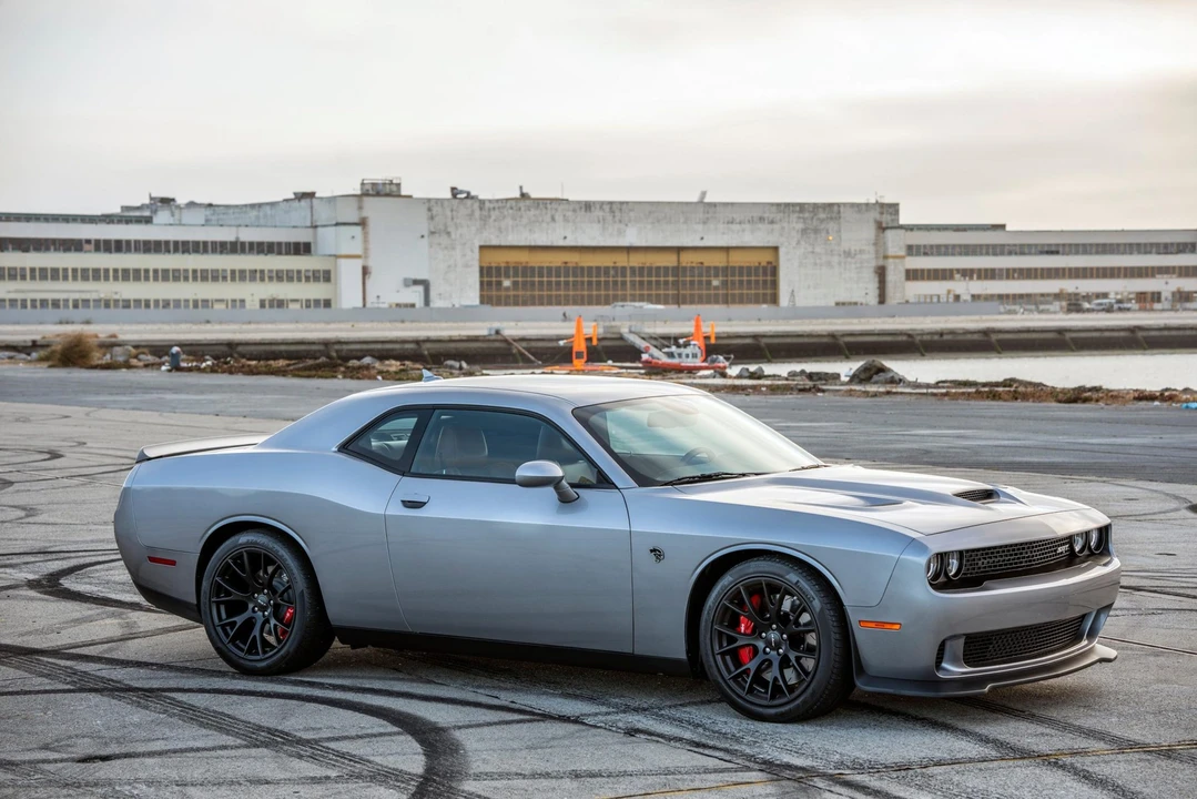 2015 Dodge Challenger SRT Hellcat 3rd Gen - Image 20 of 31