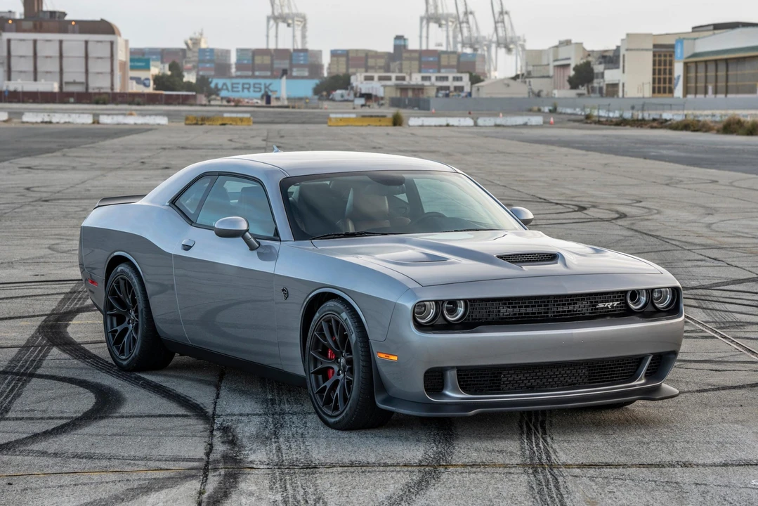 2015 Dodge Challenger SRT Hellcat 3rd Gen - Image 24 of 31