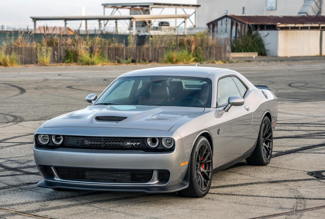 2015 Dodge Challenger SRT Hellcat 3rd Gen - Image 29 of 31