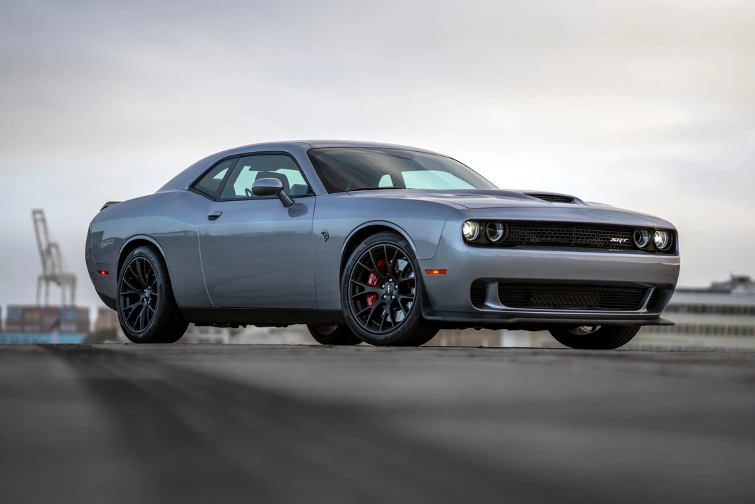 2015 Dodge Challenger SRT Hellcat 3rd Gen - Image 21 of 31