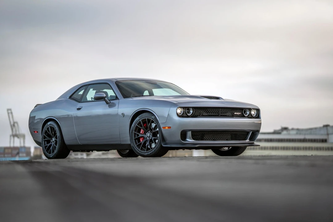 2015 Dodge Challenger SRT Hellcat 3rd Gen - Image 23 of 31