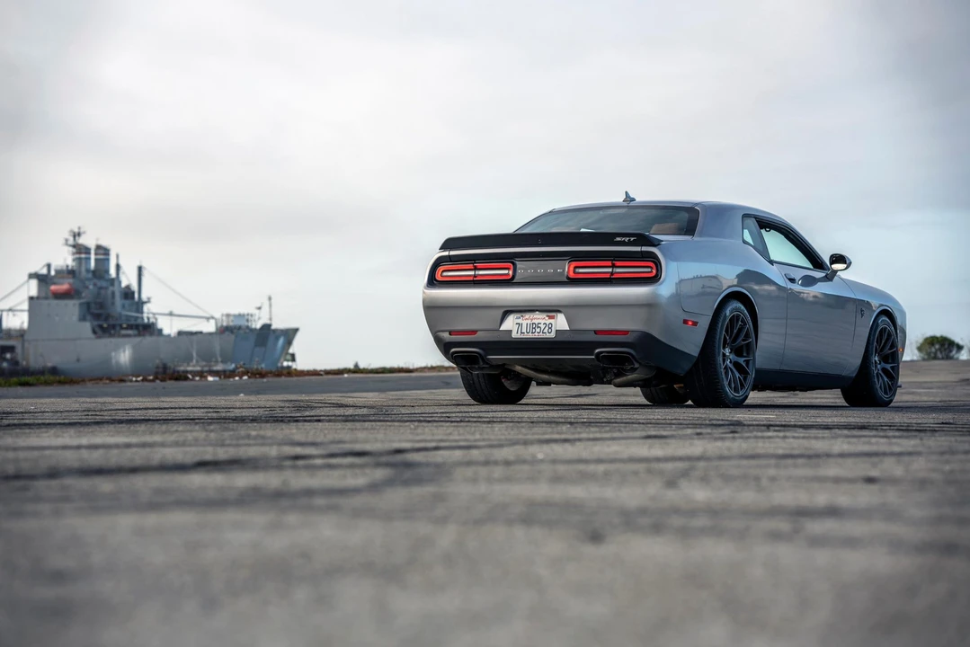 2015 Dodge Challenger SRT Hellcat 3rd Gen - Image 12 of 31
