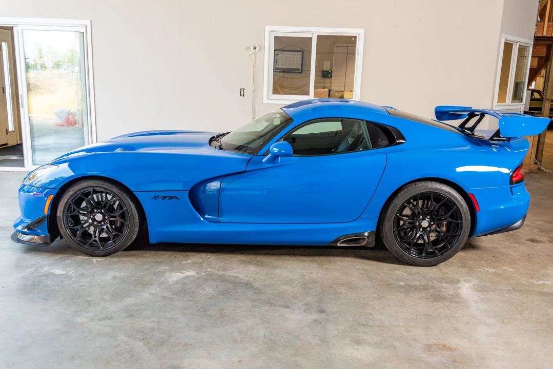 2015 Dodge Viper 5th Gen - Image 2 of 31