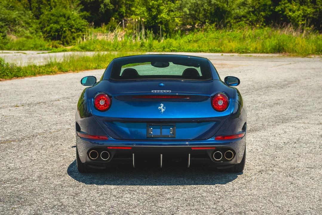 2015 Ferrari California T - Image 19 of 31