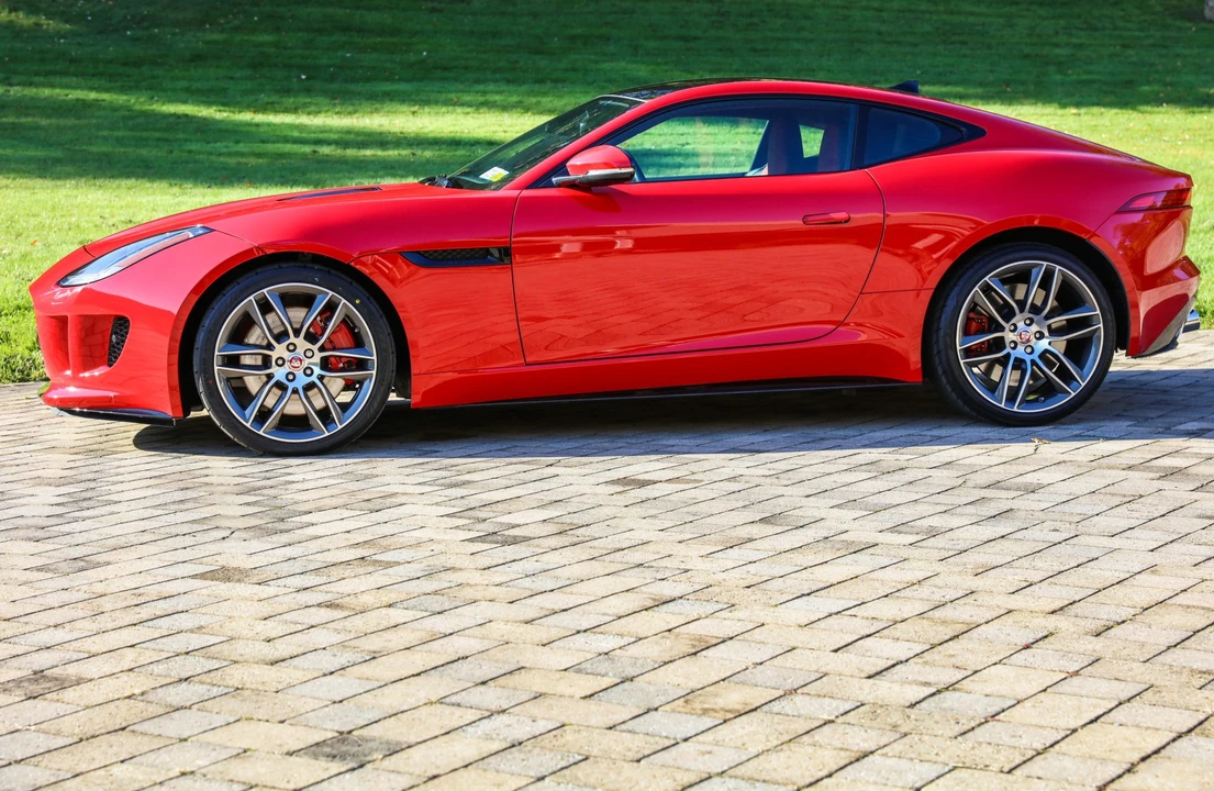 2015 Jaguar F-Type R 1st Gen - Image 25 of 31