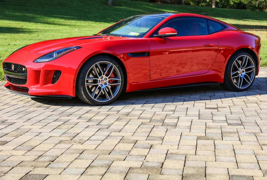 2015 Jaguar F-Type R 1st Gen - Image 16 of 31