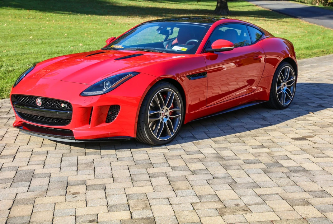 2015 Jaguar F-Type R 1st Gen - Image 17 of 31