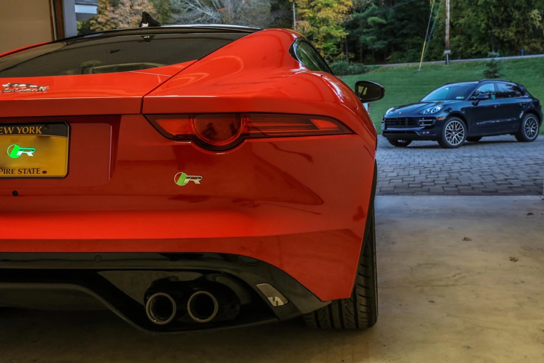 2015 Jaguar F-Type R 1st Gen - Image 27 of 31
