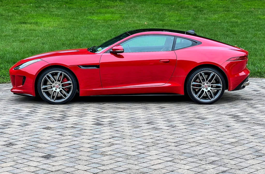 2015 Jaguar F-Type R 1st Gen - Image 14 of 31