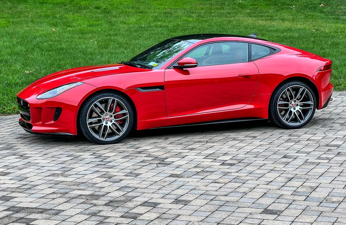 2015 Jaguar F-Type R 1st Gen - Image 15 of 31