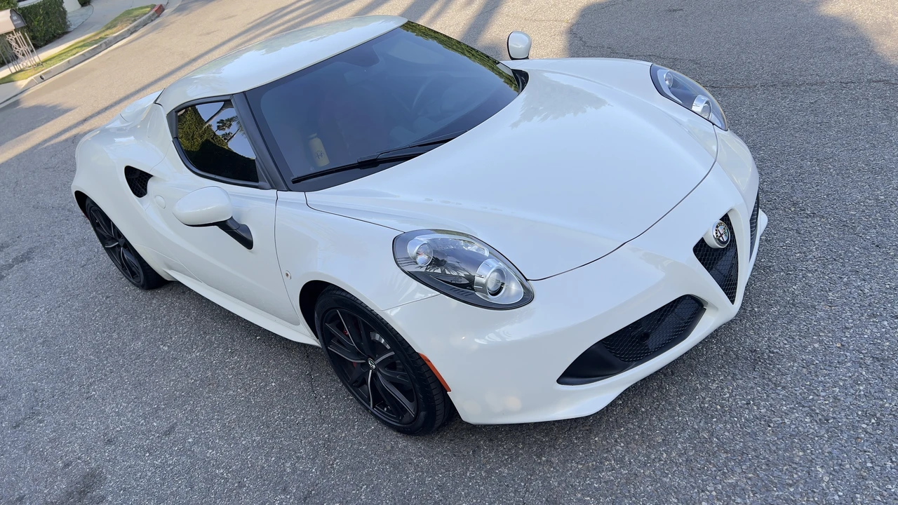 2016 Alfa Romeo 4C Coupe - Image 21 of 31