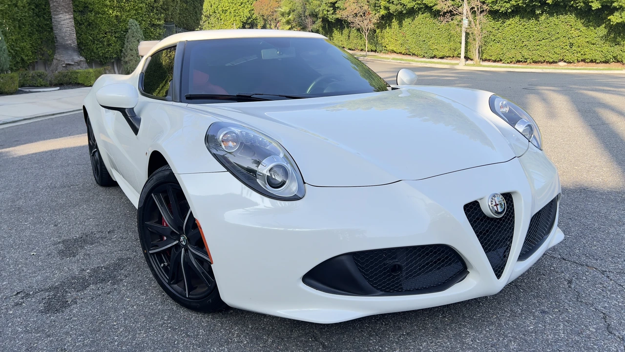 2016 Alfa Romeo 4C Coupe - Image 20 of 31