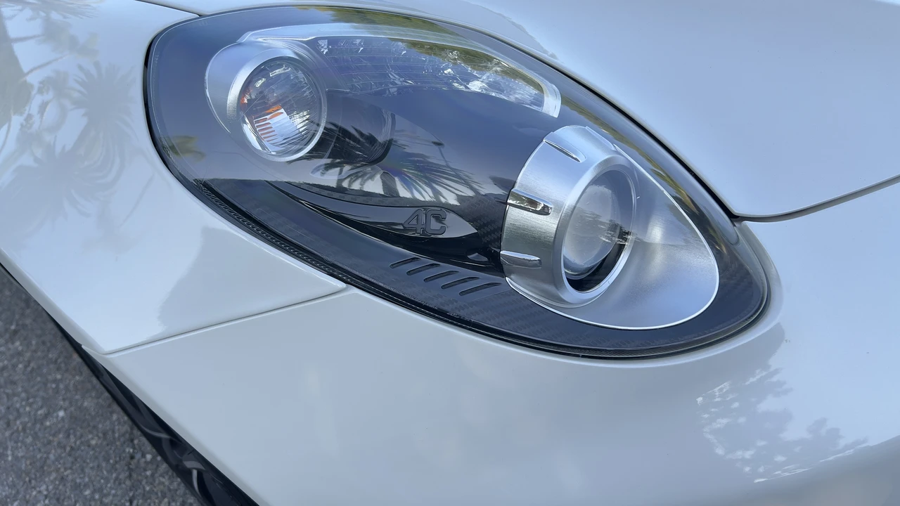 2016 Alfa Romeo 4C Coupe - Image 23 of 31