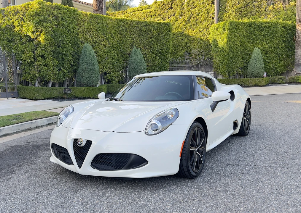 2016 Alfa Romeo 4C Coupe - Image 2 of 31