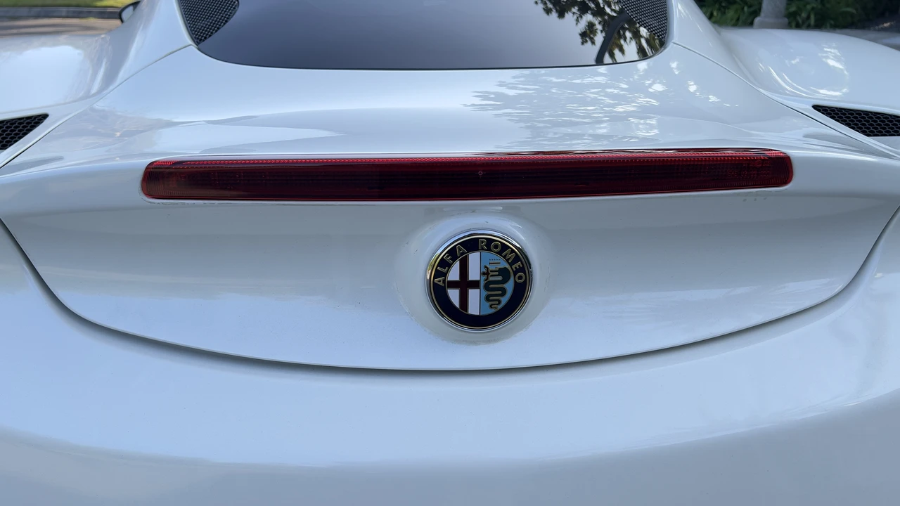 2016 Alfa Romeo 4C Coupe - Image 29 of 31