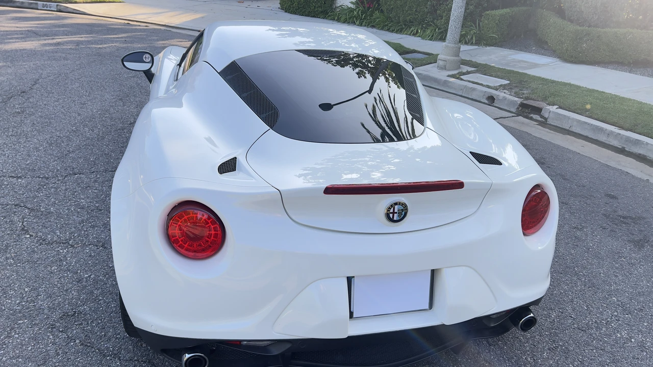 2016 Alfa Romeo 4C Coupe - Image 12 of 31
