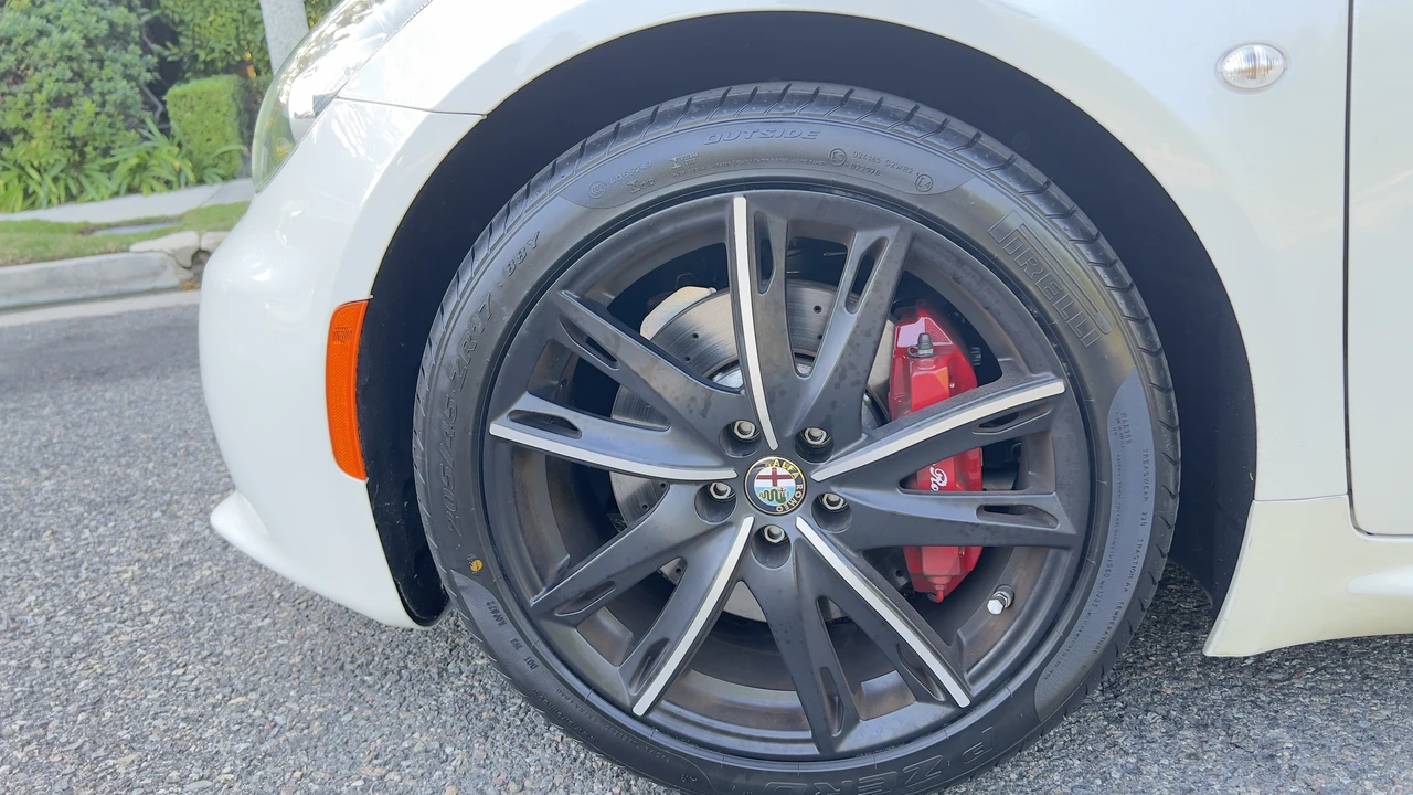 2016 Alfa Romeo 4C Coupe - Image 30 of 31
