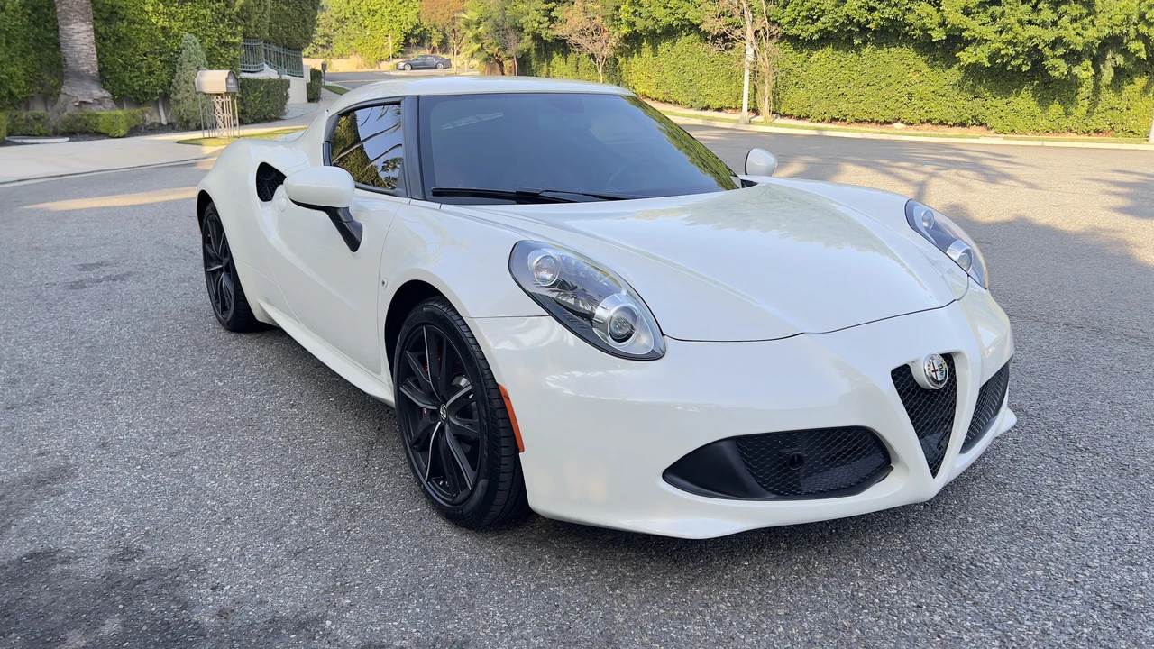 2016 Alfa Romeo 4C Coupe - Image 6 of 31